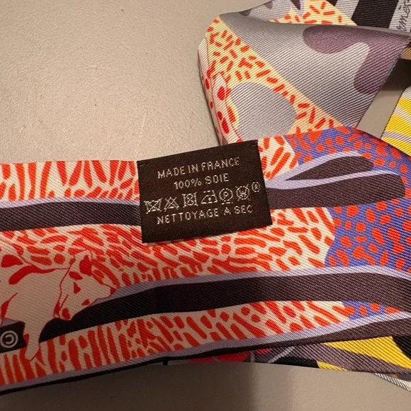 Colorful Patterned Twilly Scarf - Multicolor - Picture 6 of 11